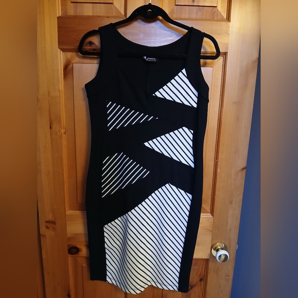 Artex Dress - Flattering!